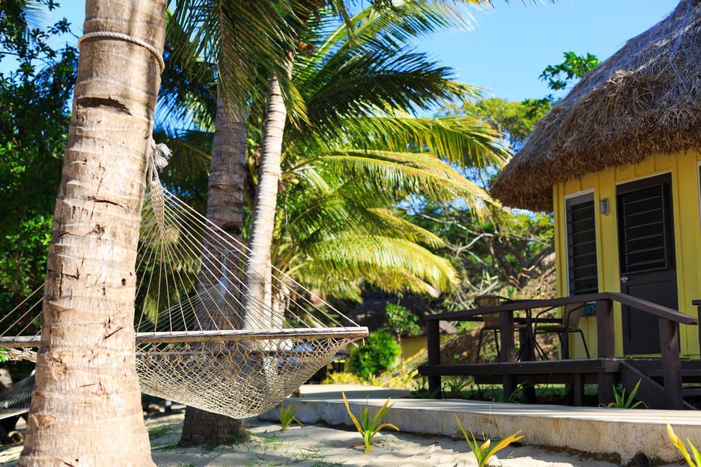 Funky Fish Beach & Surf Resort Solevu Eksteriør billede
