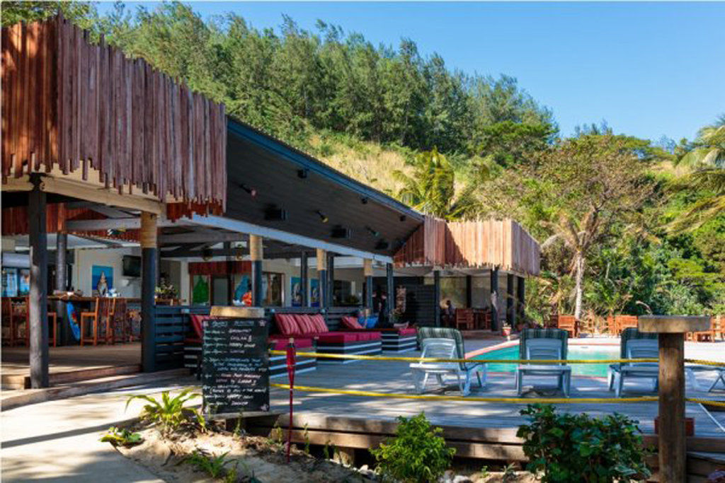 Funky Fish Beach & Surf Resort Solevu Eksteriør billede